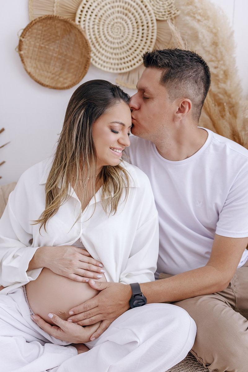 gestante, ensaio gestante, gestante estudio em jau, fotografia de gestante, estudio fotografico em bauru e regiao