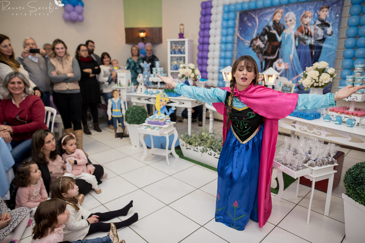 festa infantil em jau, foto de batizado em jau, fotógrafo em bariri, fotografo em jau, fotos decoração festa frozen, igreja de bauru, são de festas jau
