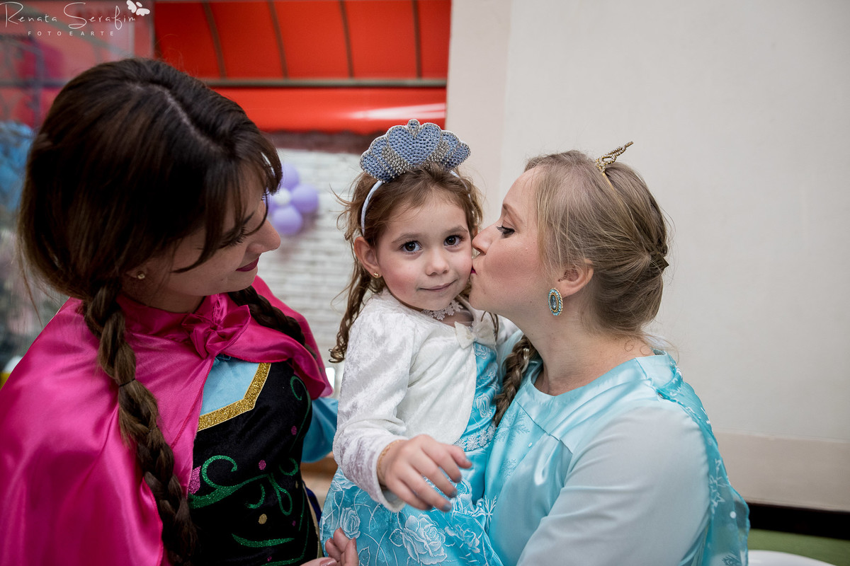 festa infantil em jau, foto de batizado em jau, fotógrafo em bariri, fotografo em jau, fotos decoração festa frozen, igreja de bauru, são de festas jau