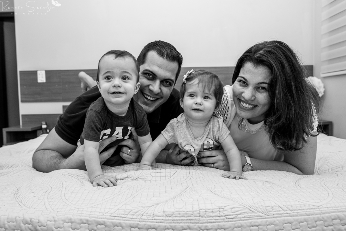 acompanhamento de bebe, bauru, ensaio de bede, ensaio fotografico de bebe, estudio fotografico de bebe em jau, fotografia de gemeos,