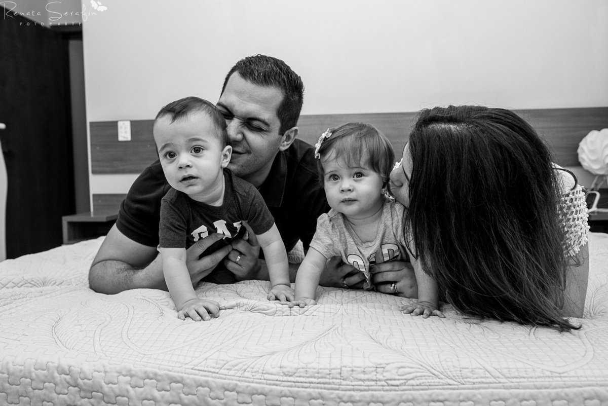 acompanhamento de bebe, bauru, ensaio de bede, ensaio fotografico de bebe, estudio fotografico de bebe em jau, fotografia de gemeos,