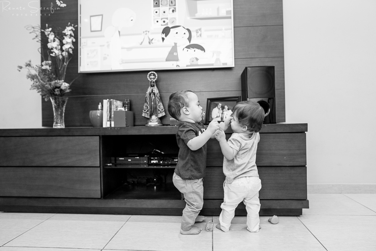 acompanhamento de bebe, bauru, ensaio de bede, ensaio fotografico de bebe, estudio fotografico de bebe em jau, fotografia de gemeos,