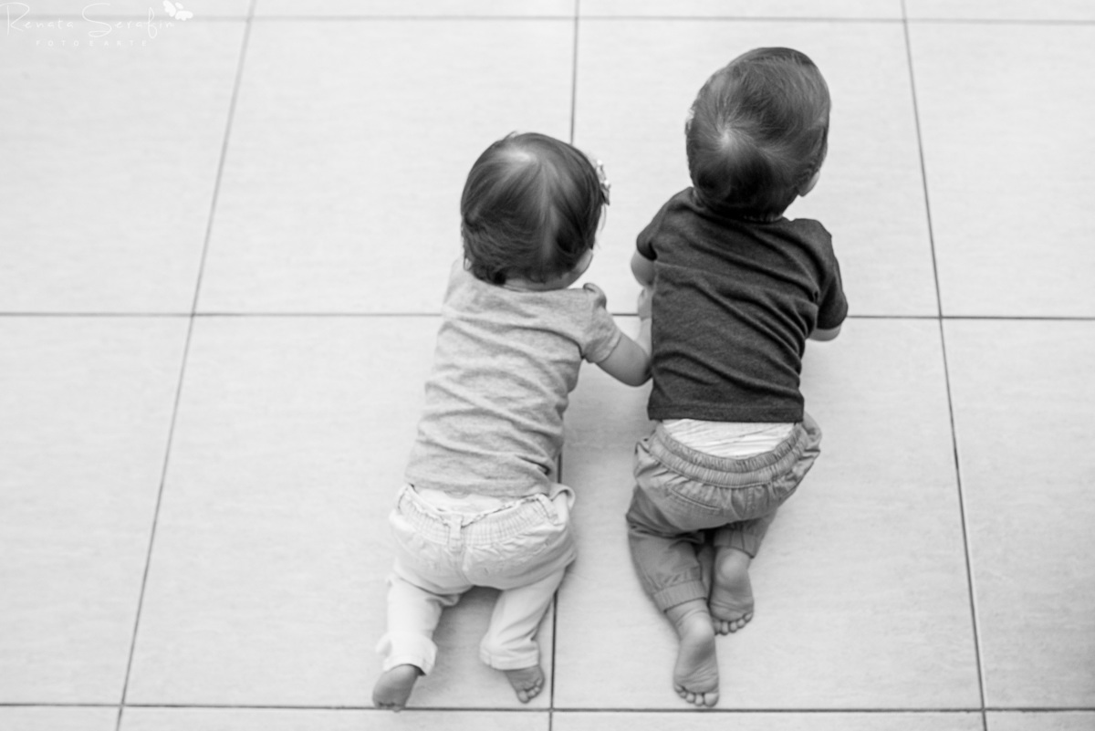 acompanhamento de bebe, bauru, ensaio de bede, ensaio fotografico de bebe, estudio fotografico de bebe em jau, fotografia de gemeos,
