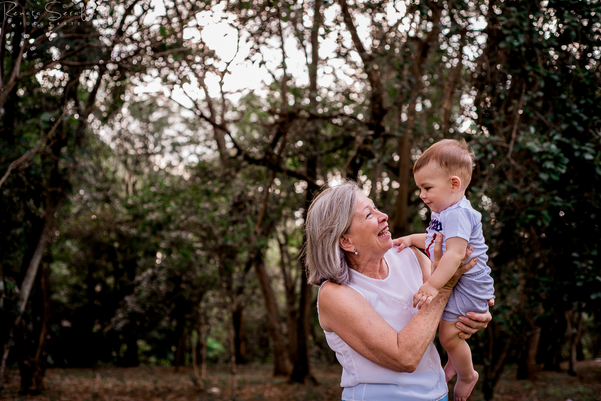 cake smash musical, festa de musica, Renata Serafim, rock and roll, smash the cake, tema de festas, tema musical, festa de rock and roll, fotografa em jau, fotografo infantil, fotografo em bariri, fotografo bauru, dois corregos, musica, smash, leite frald