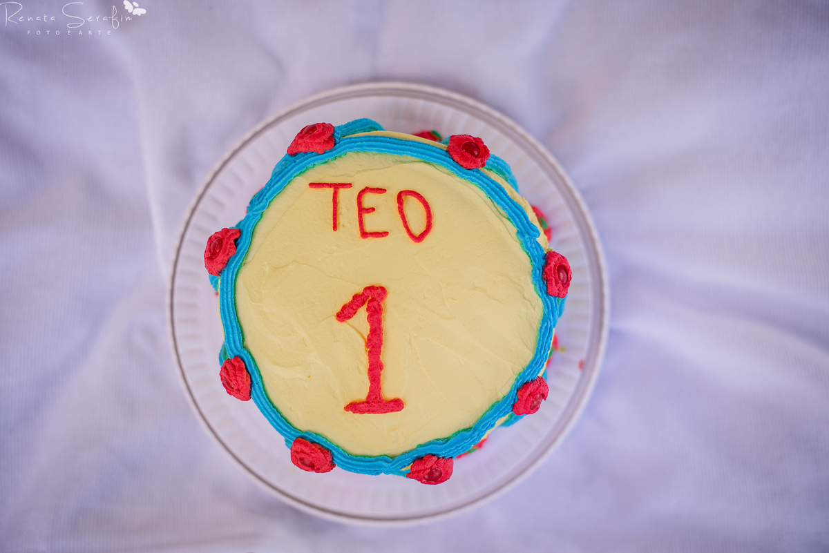 cake smash musical, festa de musica, Renata Serafim, rock and roll, smash the cake, tema de festas, tema musical, festa de rock and roll, fotografa em jau, fotografo infantil, fotografo em bariri, fotografo bauru, dois corregos, musica, smash, leite frald