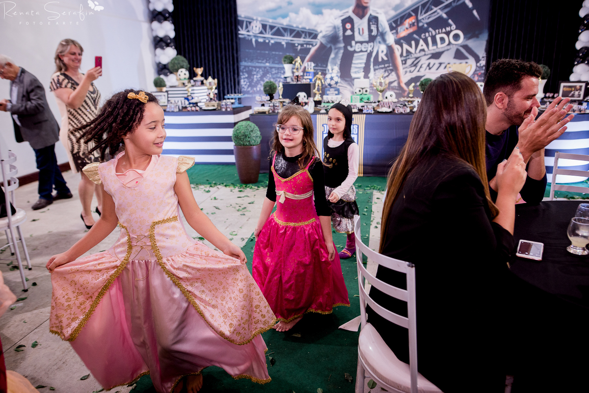 festa bauru festa em pederneiras, festa infantil bauru, fotografo em jau, fotografo em bauru, festa leandro castan, leandro castan jogador, salao de festa jau, zoe casa de festas, fotografia festas infantil, festa em jau, jogador de futebol, festa dos fam