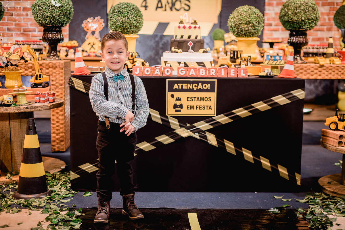 festa bauru festa em pederneiras, festa infantil bauru, fotografo em jau, fotografo em bauru, festa leandro castan, leandro castan jogador, salao de festa jau, zoe casa de festas, fotografia festas infantil, festa em jau, tema construção, festa dos fam
