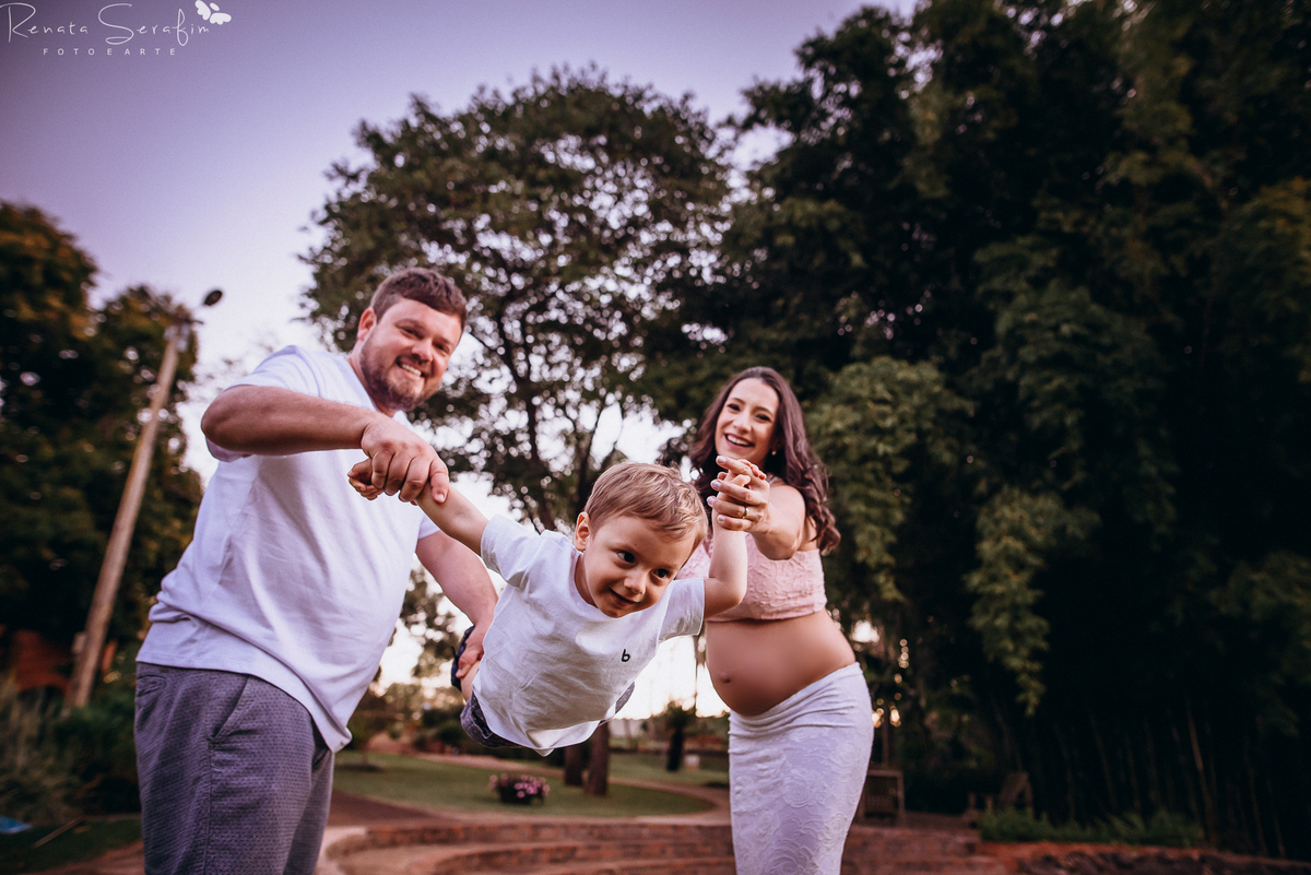 bauru, book gestante, book infantil, dois corregos, fotografo de gestante, fotografo em bariri, fotografo em jau, fotos de gravida, fotos externas, gestação, gestante, gravida, mae de menino, pai de menino, renata serafim, roupas de gestante, sessão fotog