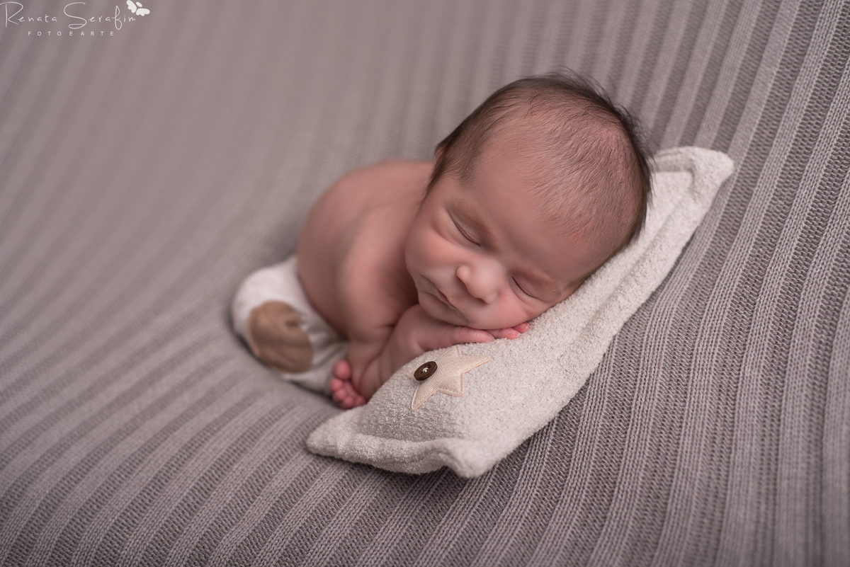 newborn, fotos de recem nascido, book de recem nascido, fotografia de bebe, sessão de recem nascido em jau, fotografa de bebe, renata serafim, acompanhamento de bebes, recem nscido em jau, newborn jau, fotografo em bauru, recem nascido em bauru, advocacia