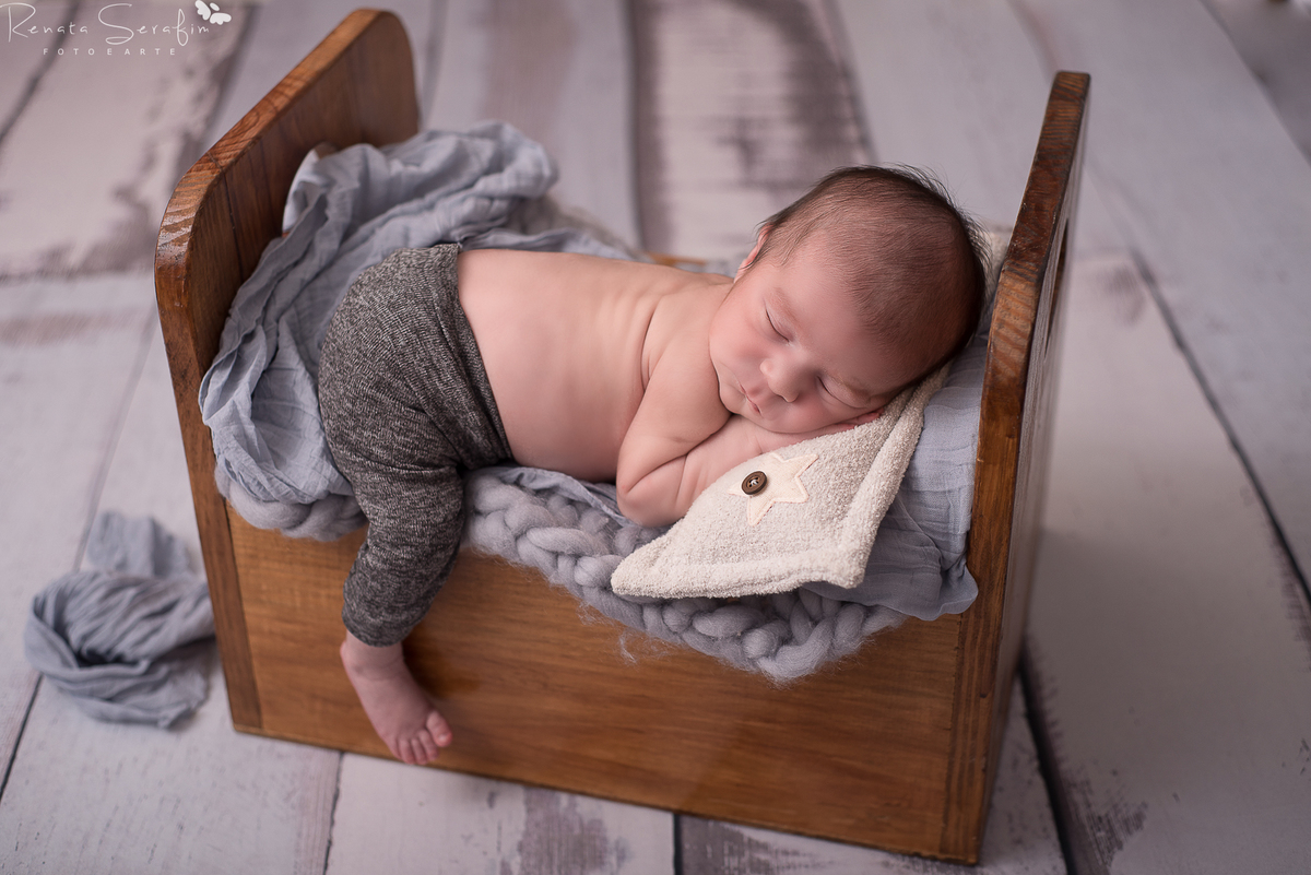 newborn, fotos de recem nascido, book de recem nascido, fotografia de bebe, sessão de recem nascido em jau, fotografa de bebe, renata serafim, acompanhamento de bebes, recem nscido em jau, newborn jau, fotografo em bauru, recem nascido em bauru, advocacia