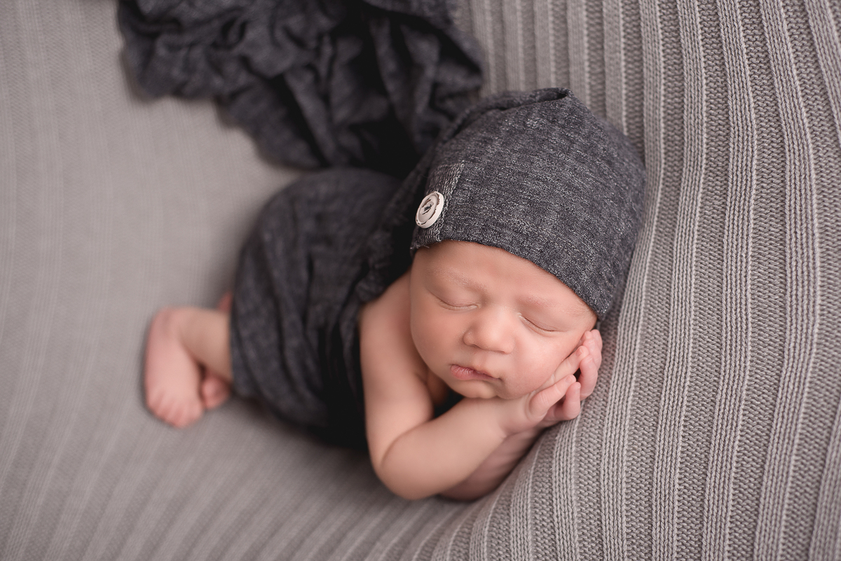 newborn, fotos de recem nascido, book de recem nascido, fotografia de bebe, sessão de recem nascido em jau, fotografa de bebe, renata serafim, acompanhamento de bebes, recem nscido em jau, newborn jau, fotografo em bauru, recem nascido em bauru, advocacia