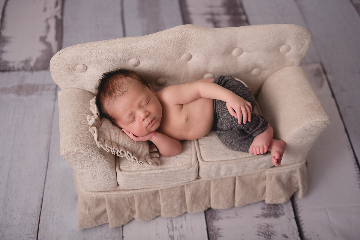 newborn, fotos de recem nascido, book de recem nascido, fotografia de bebe, sessão de recem nascido em jau, fotografa de bebe, renata serafim, acompanhamento de bebes, recem nscido em jau, newborn jau, fotografo em bauru, recem nascido em bauru, advocacia