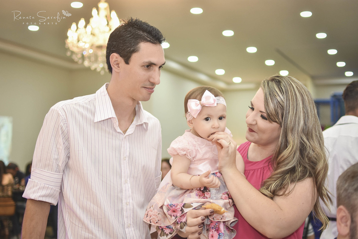 em uma noite vespera de dia das crianças elisa fez um aninho