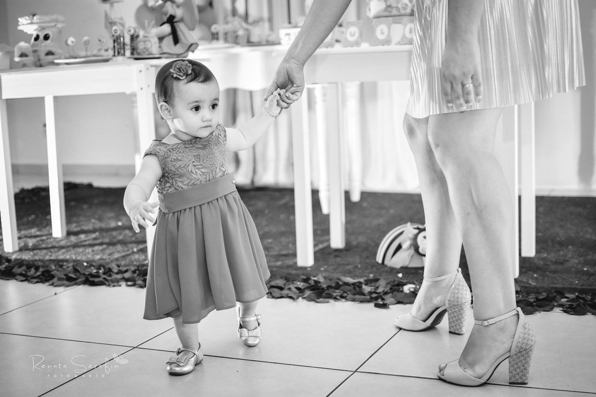 a julia andou em seu primeiro aninho