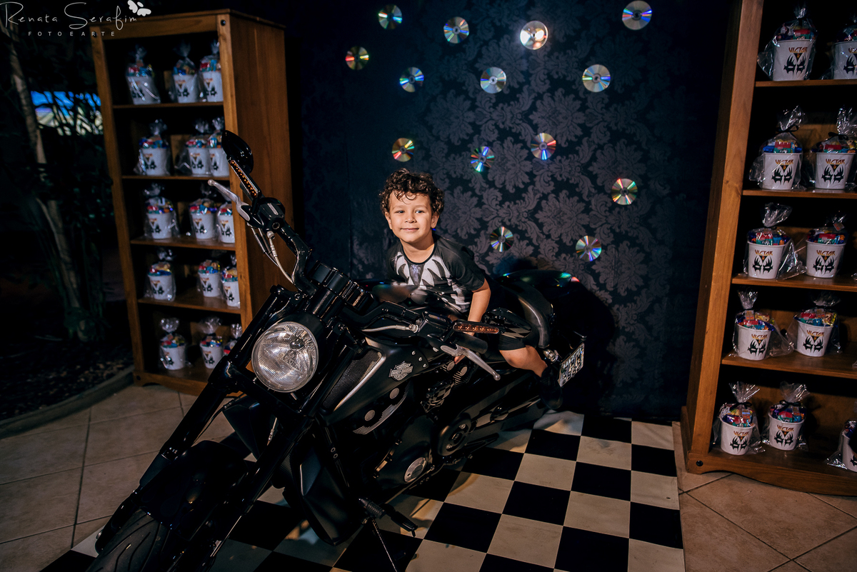 festa em jau, festa em pederneiras, festa infantil bauru, festa jau, festa rock, fotografia festas infantil, fotografo em bauru, fotografo em jau, kiss, kiss cover, salao de festas bauru, salao de festas jau, tema construção, zoe casa de festas