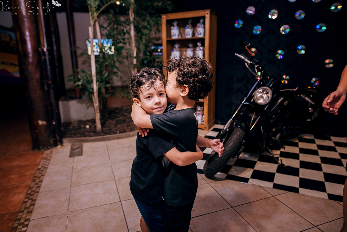 festa em jau, festa em pederneiras, festa infantil bauru, festa jau, festa rock, fotografia festas infantil, fotografo em bauru, fotografo em jau, kiss, kiss cover, salao de festas bauru, salao de festas jau, tema construção, zoe casa de festas