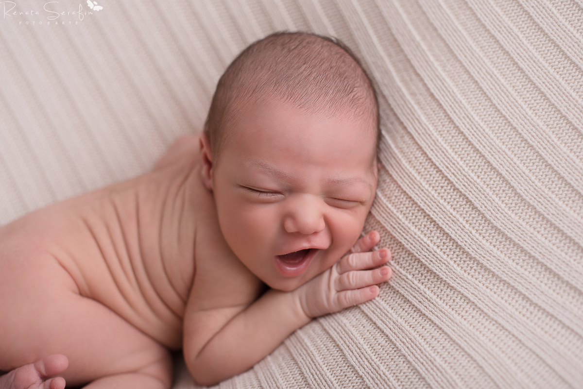 newborn, fotos de recem nascido, book de recem nascido, fotografia de bebe, sessão de recem nascido em jau, fotografa de bebe, renata serafim, acompanhamento de bebes, recem nscido em jau, newborn jau, fotografo em bauru, recem nascido em bauru, advocacia