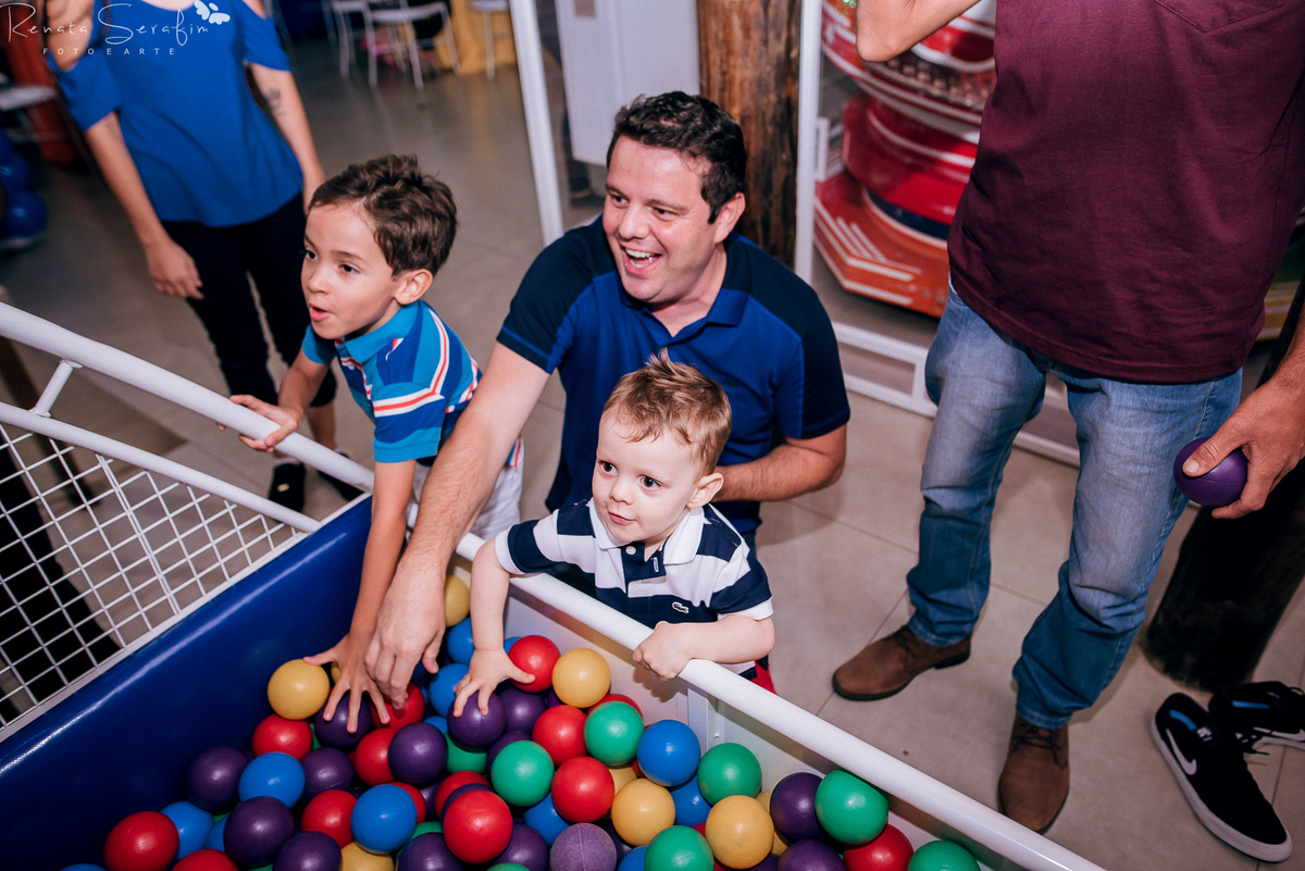 festa em jau, festa em pederneiras, festa infantil bauru, festa jau, festa rock, fotografia festas infantil, fotografo em bauru, fotografo em jau, kiss, kiss cover, salao de festas bauru, salao de festas jau, tema construção, zoe casa de festas