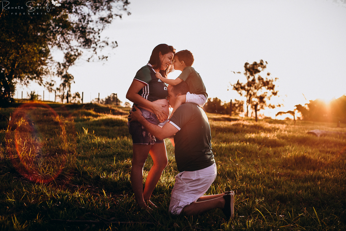 bauru, book gestante, dois corregos, fotografo de gestante, fotografo em bariri, fotografo em jau, fotos de gravida, fotos externas, gestação, gestante, mae de menino, pai de menino, renata serafim, roupas de gestante