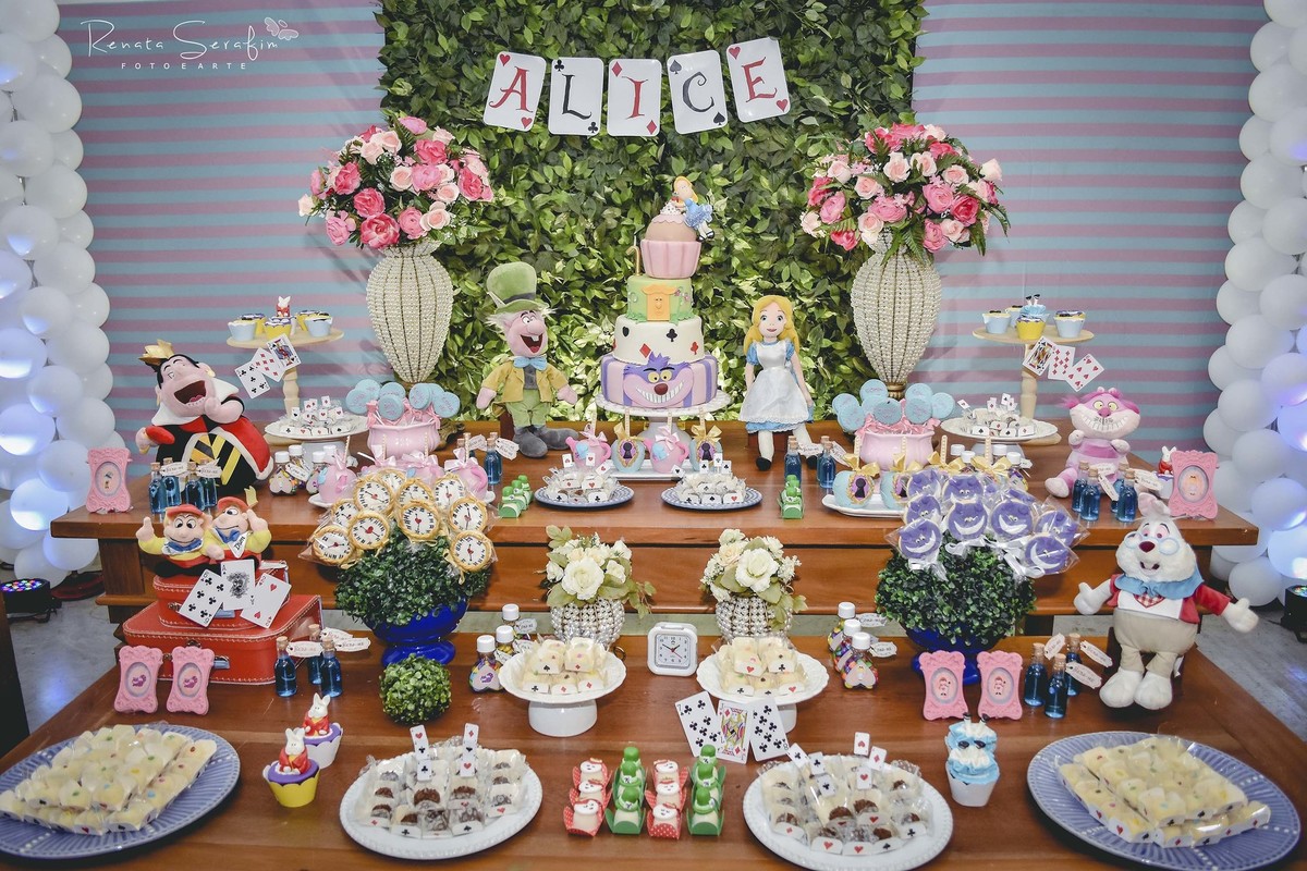 decoração festa em bauru alice no pais das maravilhas