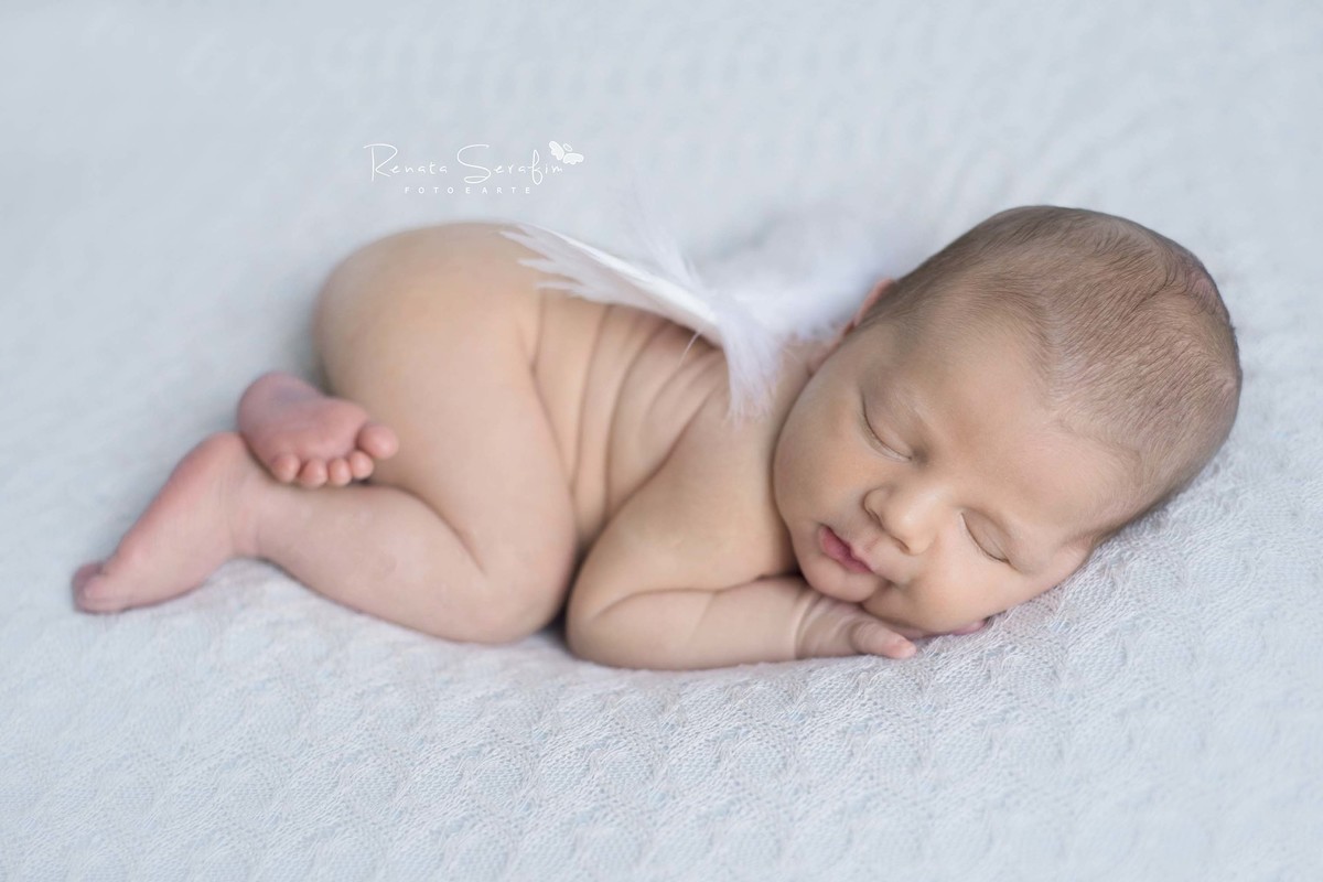 Ensaio newborn realizado na cidade de pederneiras