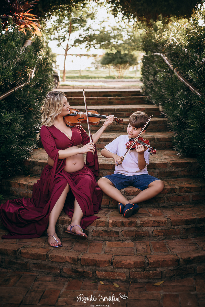 ensaio fotografico de gestante no por do 
sol, ensaio gestante externo jau, ensaio Gestante Pederneiras e Bauru e região, fotografia de gestante, fotos de barriga, fotos gestante, gestante jau e região, mãe de menina