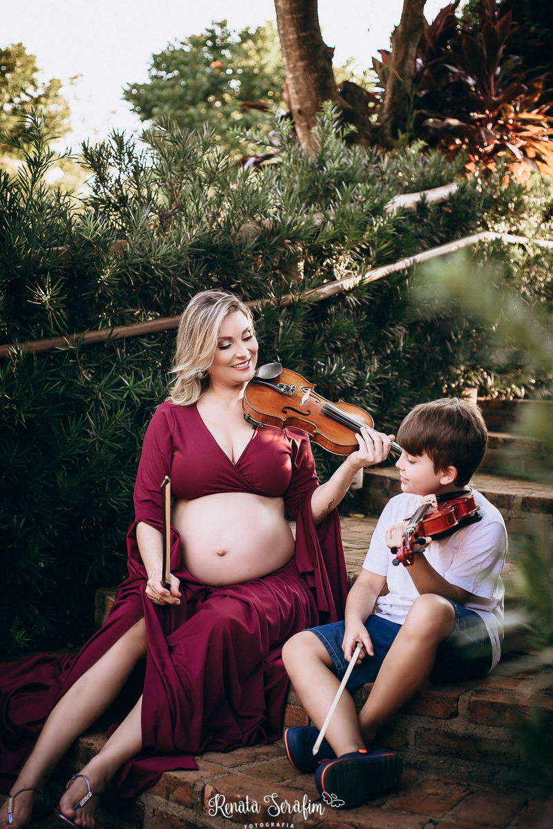 ensaio fotografico de gestante no por do 
sol, ensaio gestante externo jau, ensaio Gestante Pederneiras e Bauru e região, fotografia de gestante, fotos de barriga, fotos gestante, gestante jau e região, mãe de menina