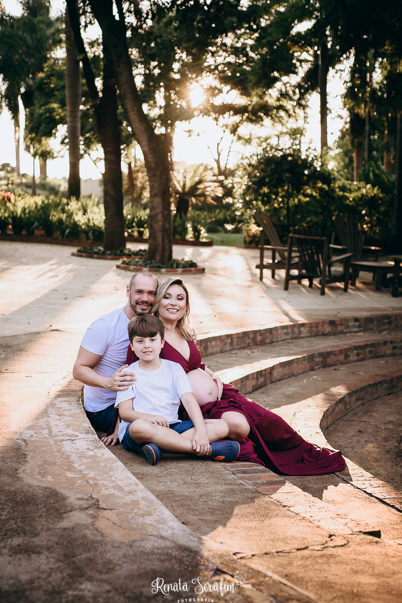 ensaio fotografico de gestante no por do 
sol, ensaio gestante externo jau, ensaio Gestante Pederneiras e Bauru e região, fotografia de gestante, fotos de barriga, fotos gestante, gestante jau e região, mãe de menina