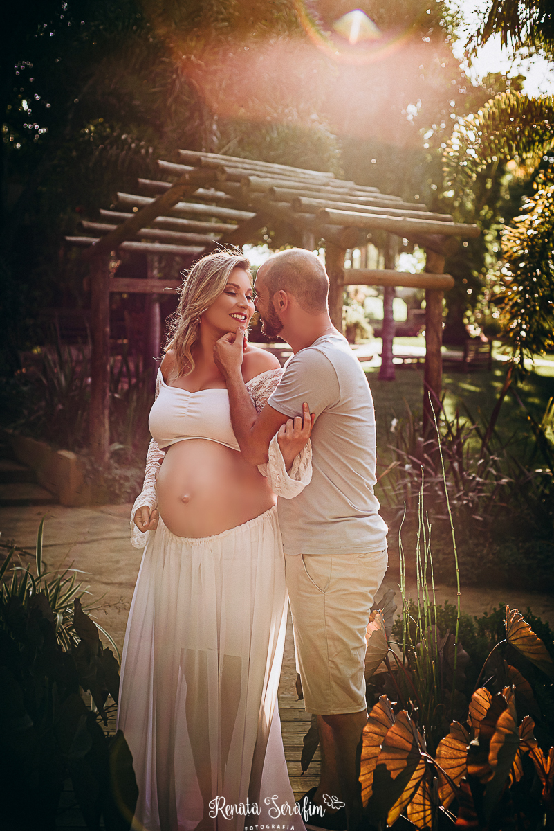 ensaio fotografico de gestante no por do 
sol, ensaio gestante externo jau, ensaio Gestante Pederneiras e Bauru e região, fotografia de gestante, fotos de barriga, fotos gestante, gestante jau e região, mãe de menina