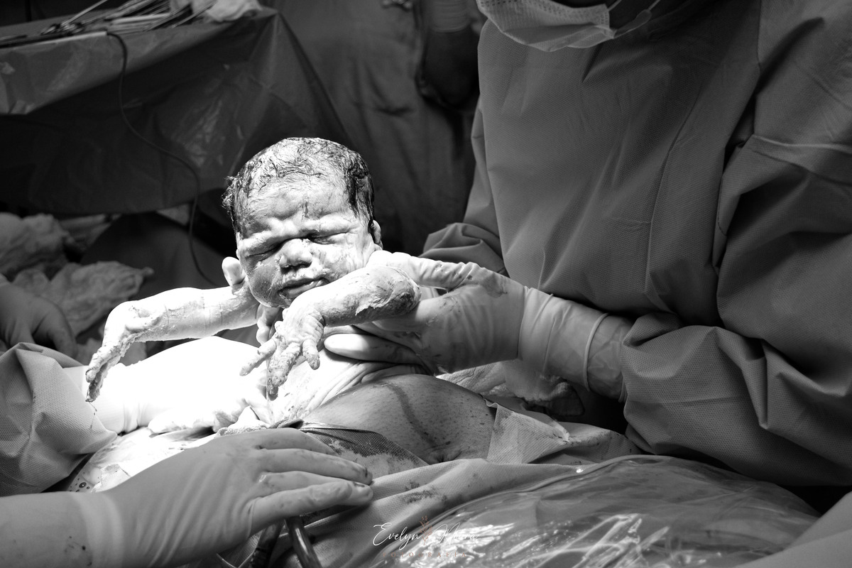 Fotografia de Parto - Newborn - Evelyn Moura Fotografia em Niterói, Rio de Janeiro - ensaio infantil - newborn de recém nascido