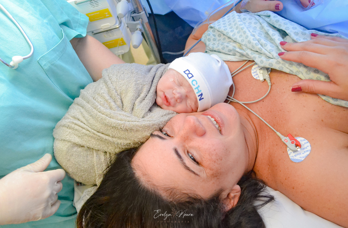 Fotografia de Parto - Newborn - Evelyn Moura Fotografia em Niterói, Rio de Janeiro - ensaio infantil - newborn de recém nascido