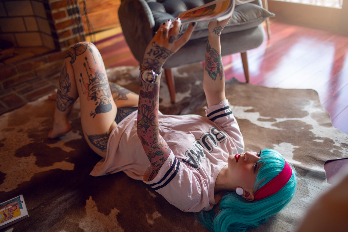 Ensaio boudoir da Bulma Briefs do Dragon Ball Z em chalé em Gramado - RS feito pelo fotógrafo Rafael Ohana