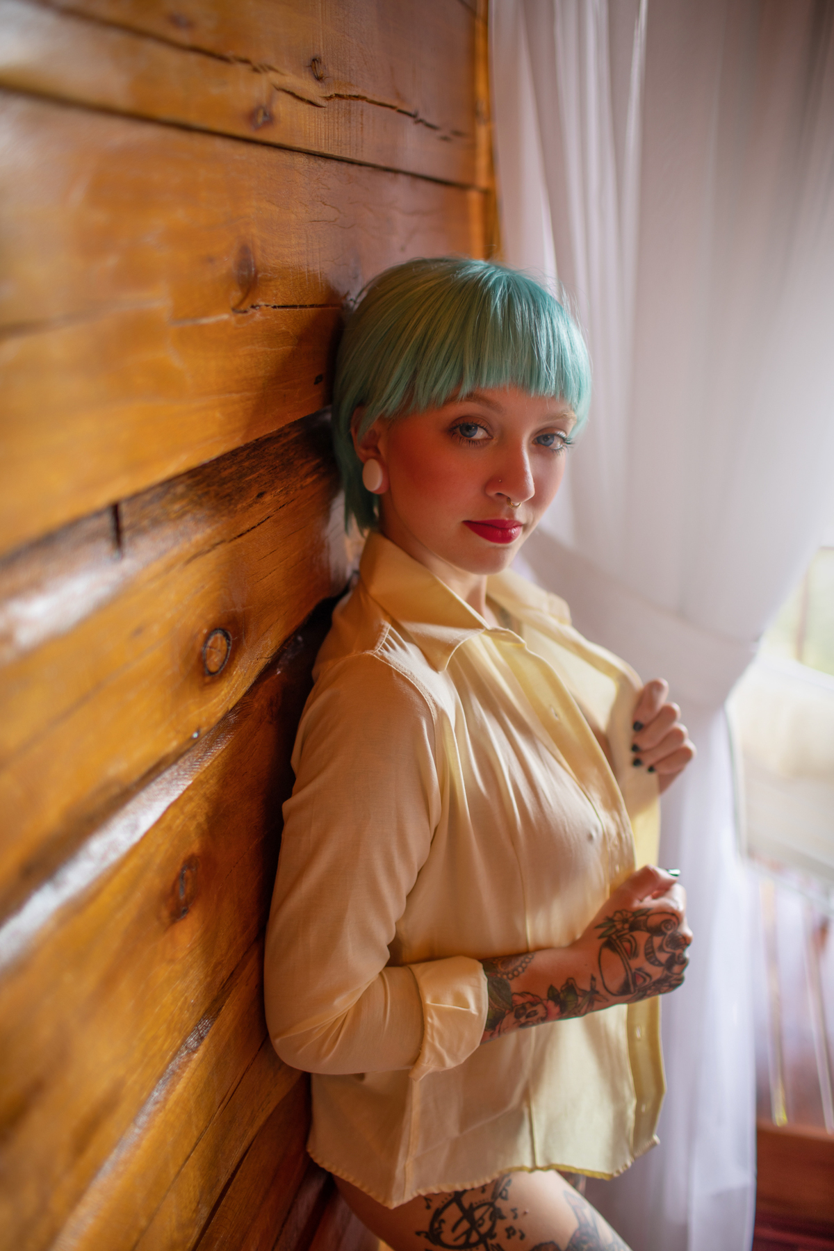 Ensaio boudoir da Bulma Briefs do Dragon Ball Z em chalé em Gramado - RS feito pelo fotógrafo Rafael Ohana