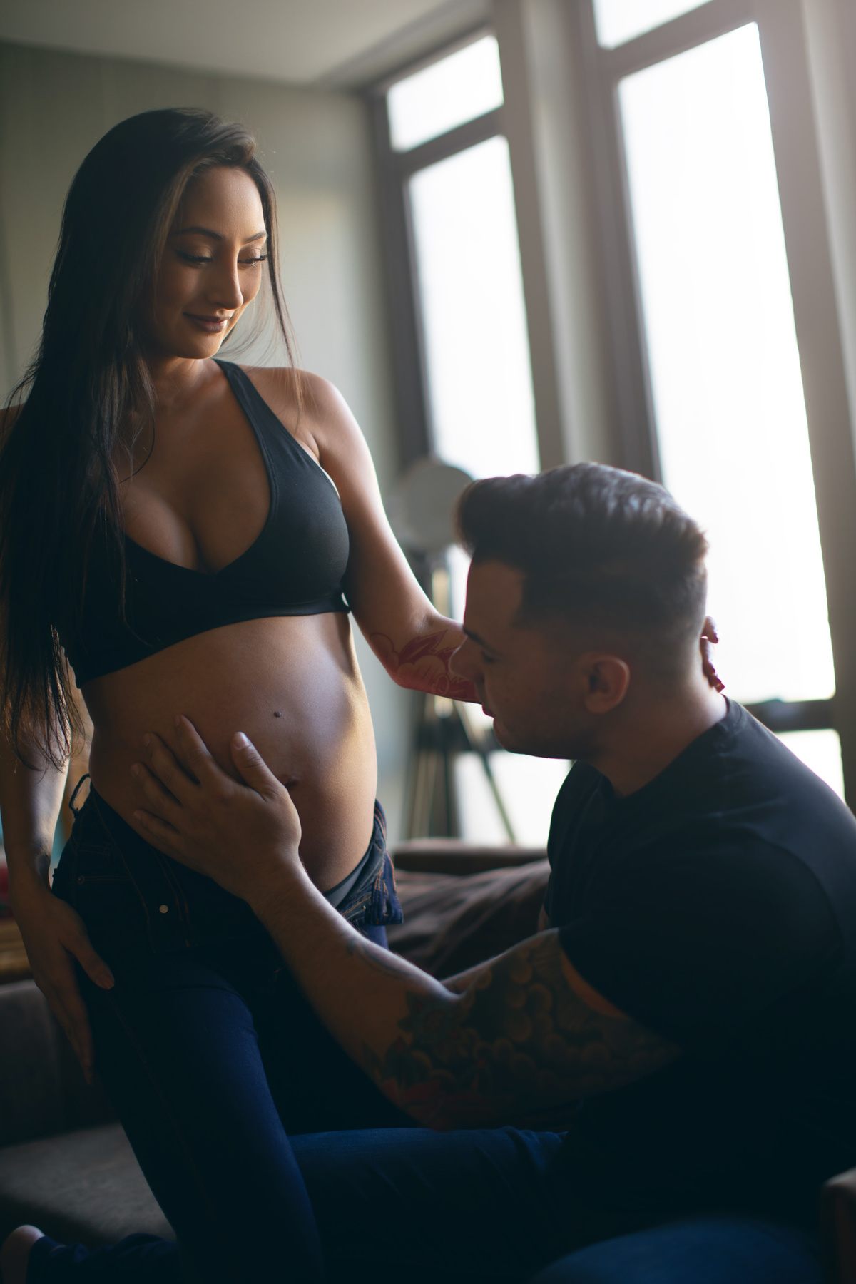 Ensaio de gestante interno feito em Brasília pelo fotógrafo Rafael Ohana melhor fotógrafo de gestantes do DF