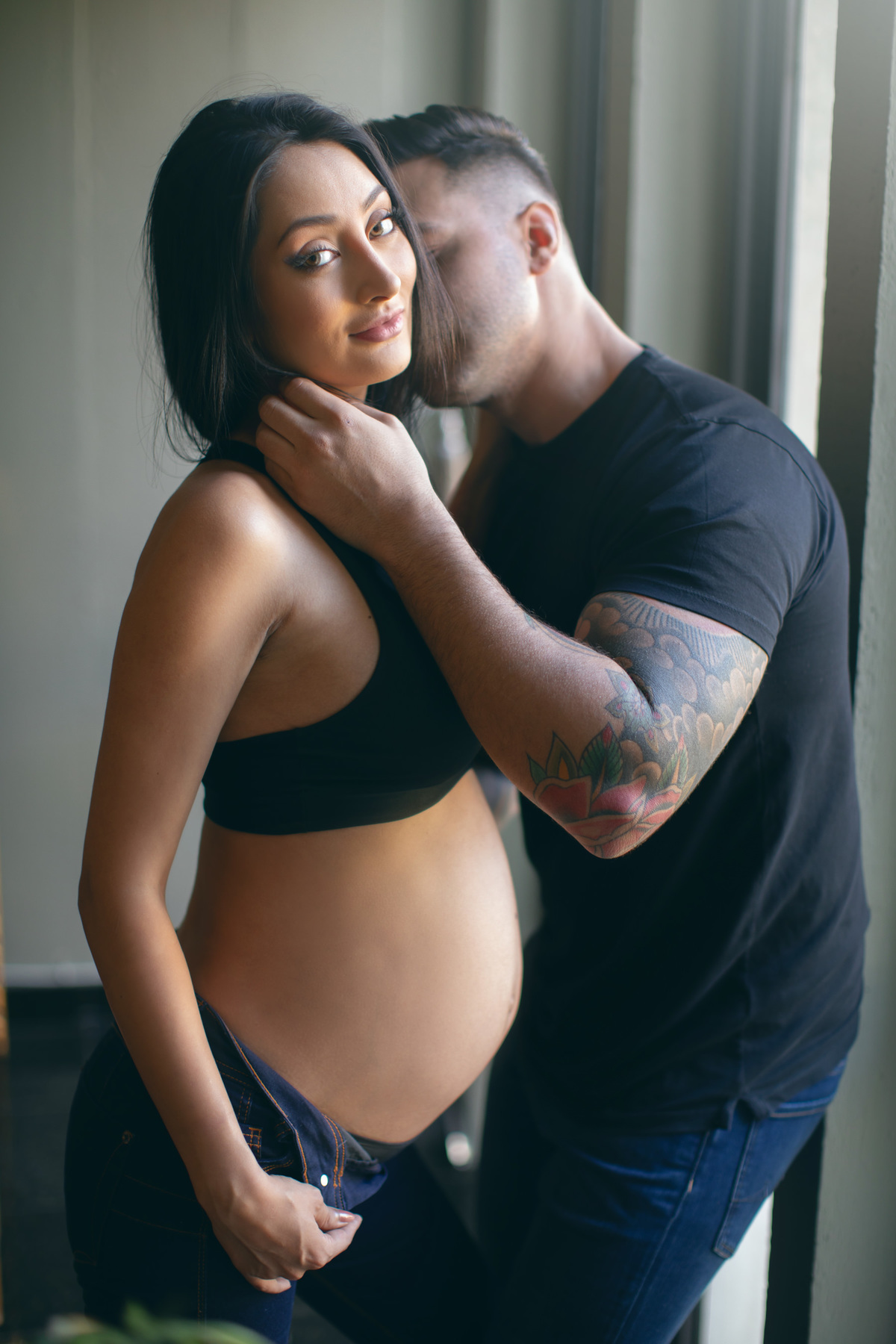 Ensaio de gestante interno feito em Brasília pelo fotógrafo Rafael Ohana melhor fotógrafo de gestantes do DF
