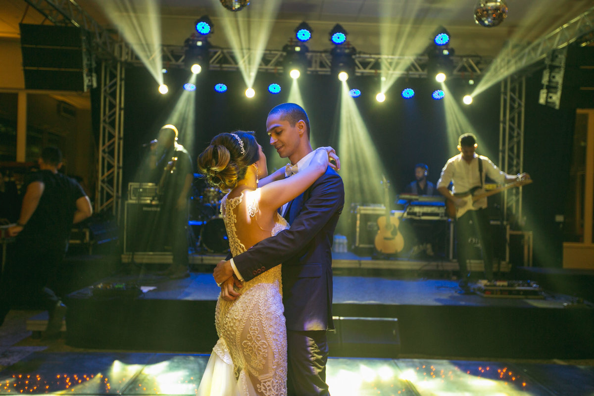 Dança dos noivos Crédito: Fotografo de casamento Rafael Ohana em Brasília