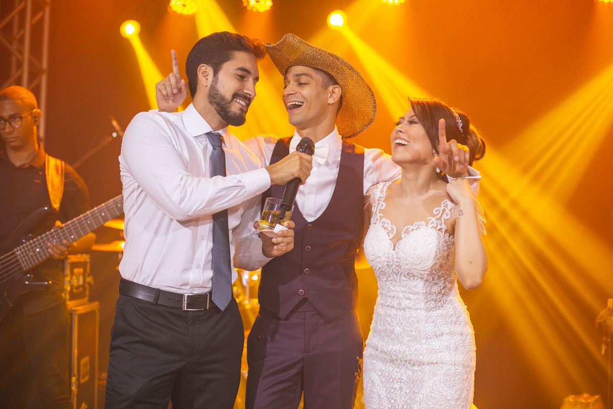 noivos cantando Crédito: Fotografo de casamento Rafael Ohana em Brasília