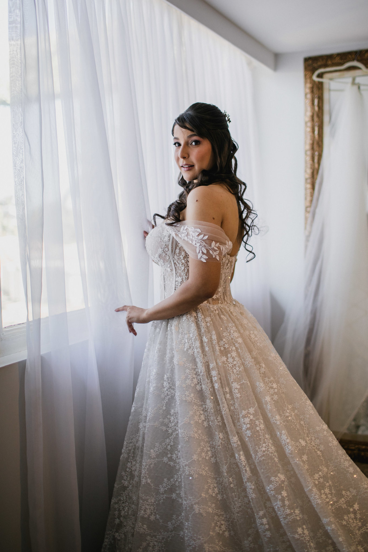 Noiva estilosa Crédito: Fotógrafo de casamento Rafael Ohana feito em Brasília-DF