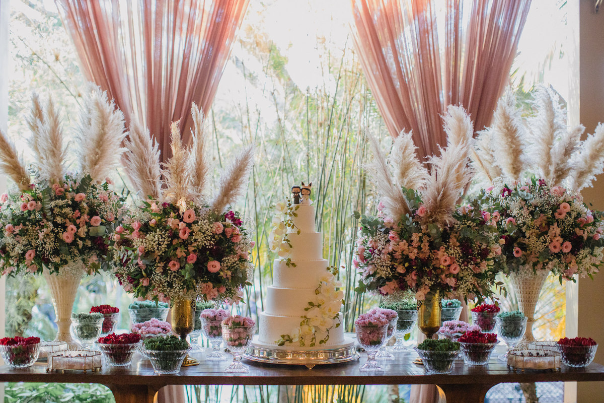Bolo de casamento geek Crédito: Fotógrafo de casamento Rafael Ohana feito em Brasília-DF
