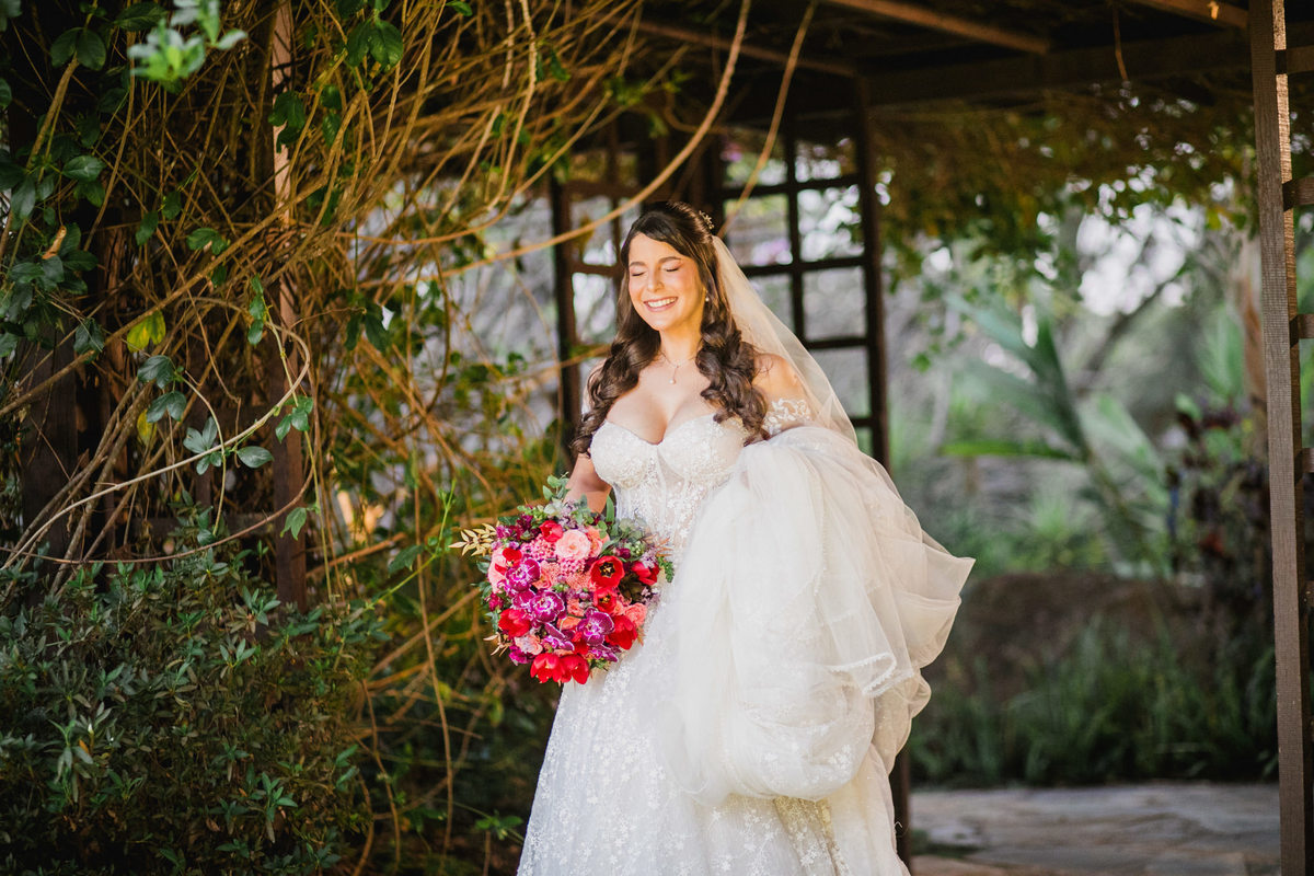 Noiva emocionada Crédito: Fotógrafo de casamento Rafael Ohana feito em Brasília-DF