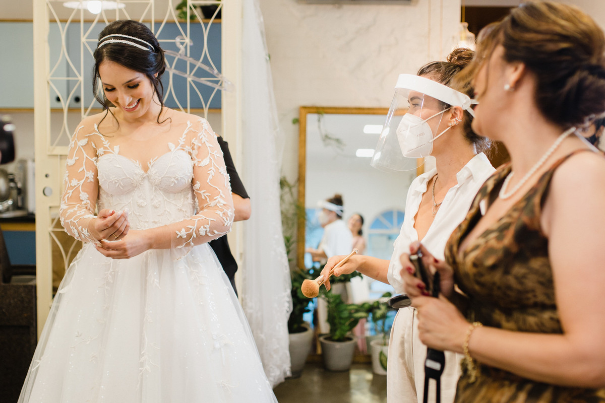 making of de noivos no dia do casamento feito pelo fotógrafo Rafael Ohana em Brasília. Vestido de noiva