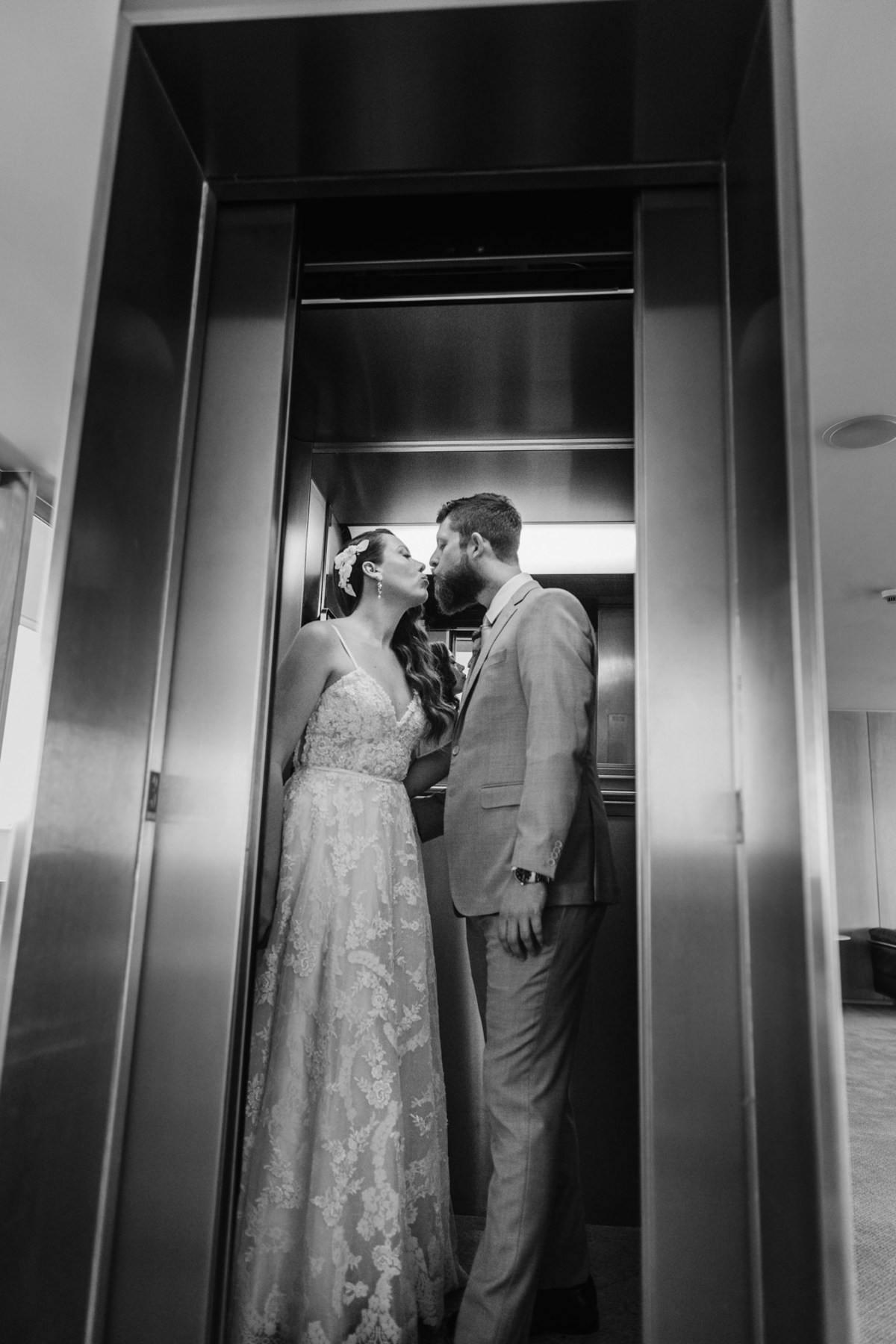 Noivos em Hotel Brasília Palace em Brasília. Foto feita pelo fotógrafo de casamento Rafael Ohana em Brasília