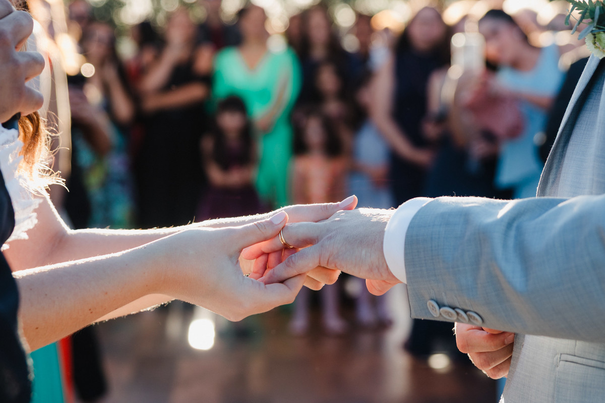 Noivos casamento no Clube dos bombeiros em Brasília. Foto feita pelo fotógrafo Rafael Ohana em Brasília