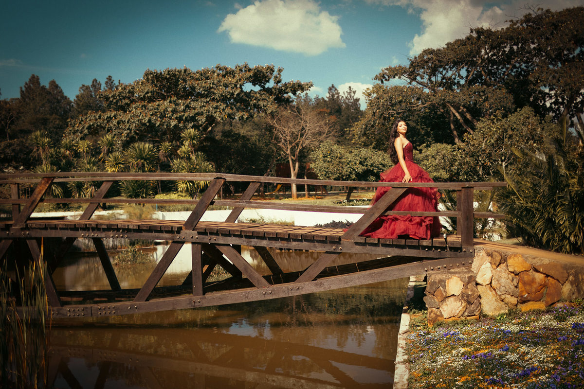 Ensaio de 15 anos feito no jardim Botânico de Brasília pelo fotógrafo de debutantes Rafael Ohana
