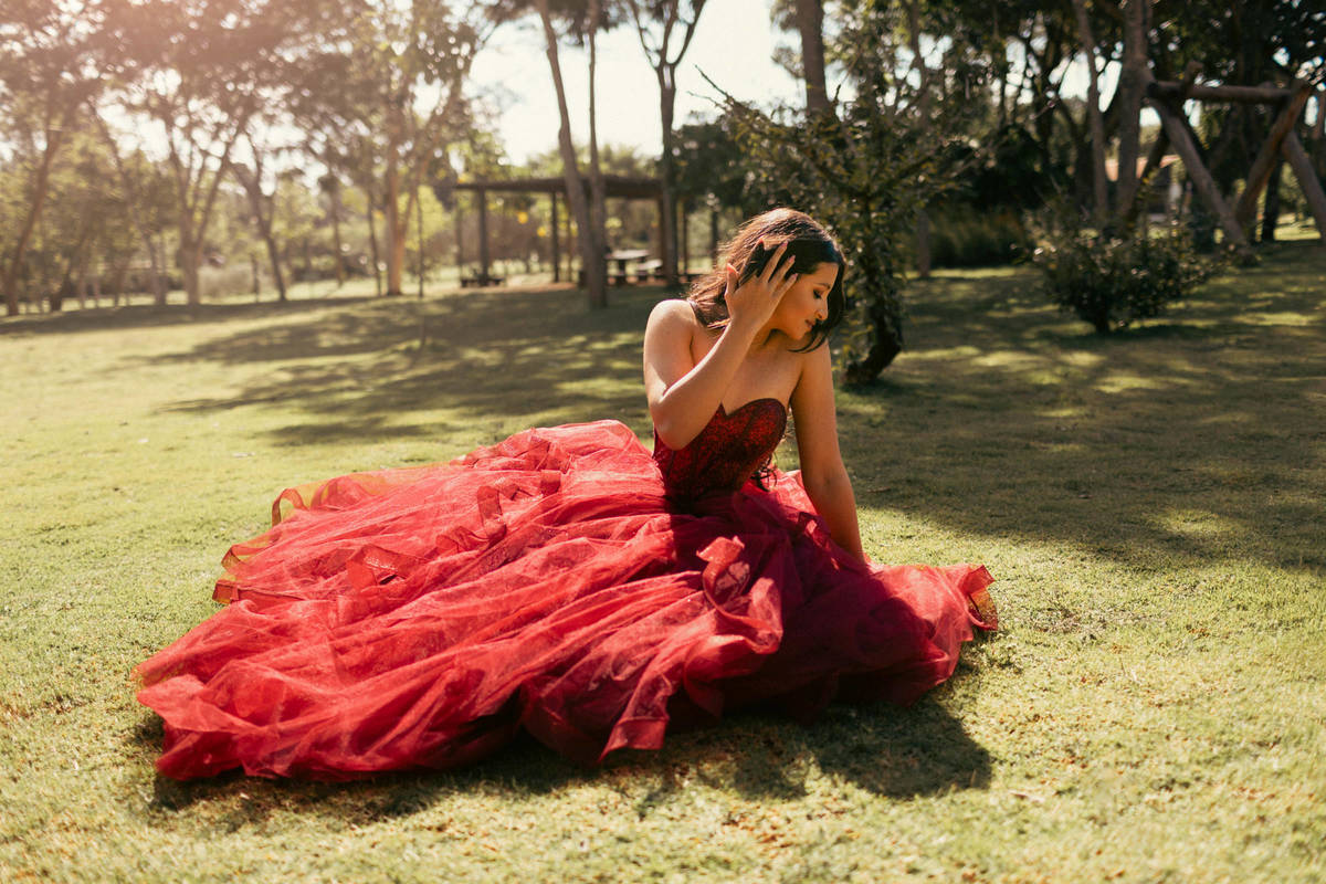 Ensaio de 15 anos feito no jardim Botânico de Brasília pelo fotógrafo de debutantes Rafael Ohana