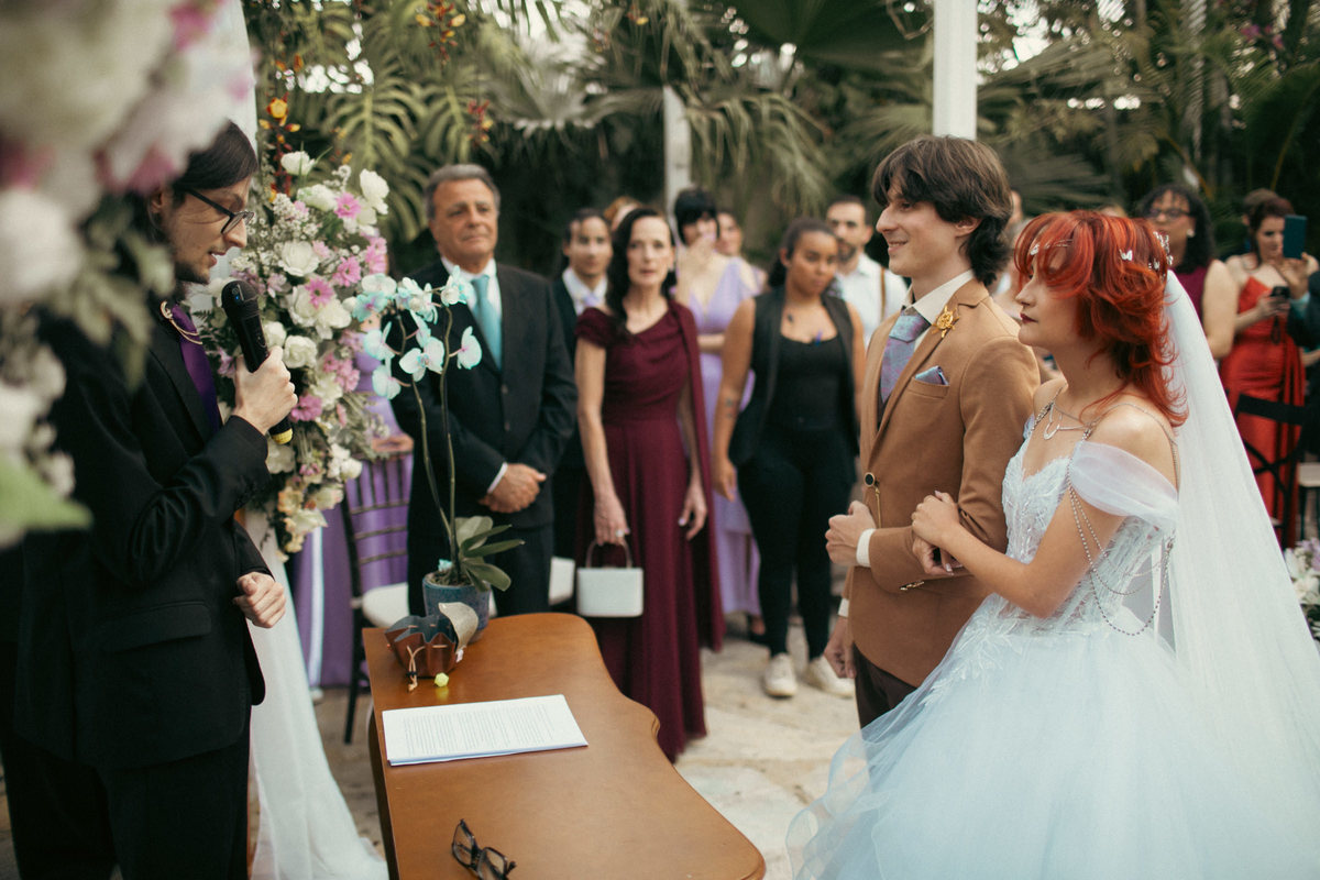 Noiva com cabelo vermelho. Casamento geek feito pelo fotógrafo de casamento Rafael Ohana em Brasília