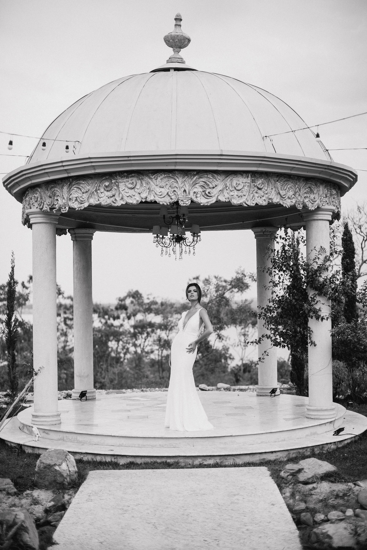 Ensaio de noiva feito no Villa Giardini Ecoparque pelo fotógrafo de casamento Rafael Ohana
