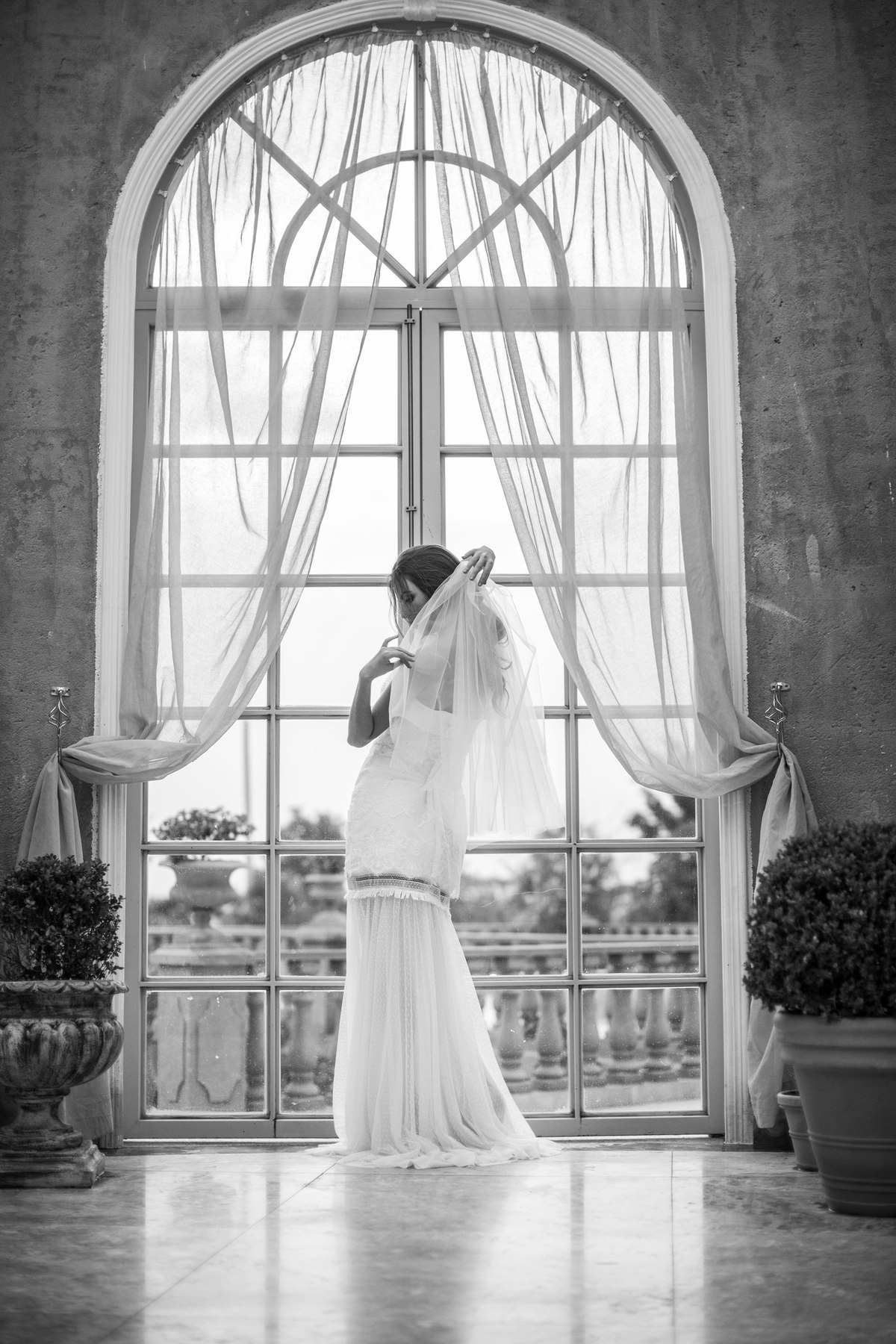 Ensaio de noiva feito no Villa Giardini Ecoparque pelo fotógrafo de casamento Rafael Ohana