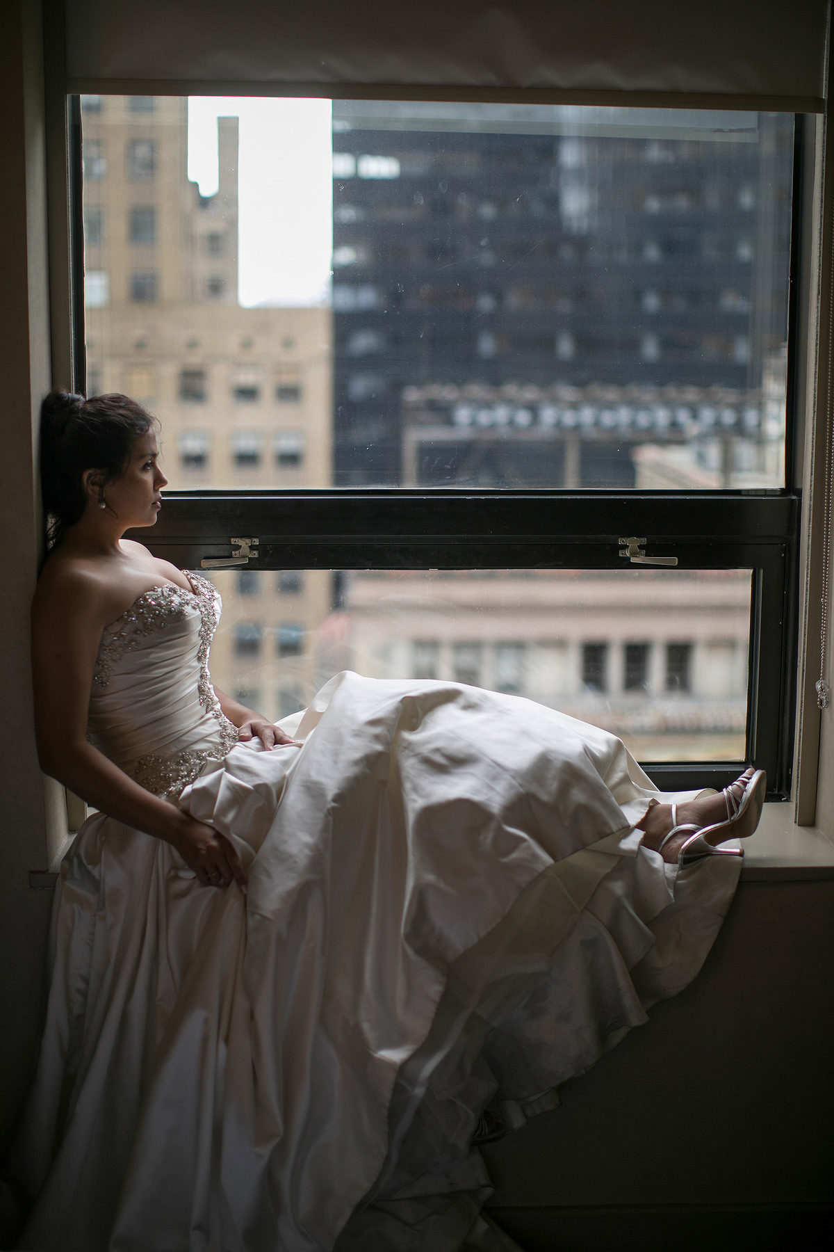 Noiva posando em nova york em ensaio de casamento. Foto feita pelo fotografo de casamento Rafael Ohana