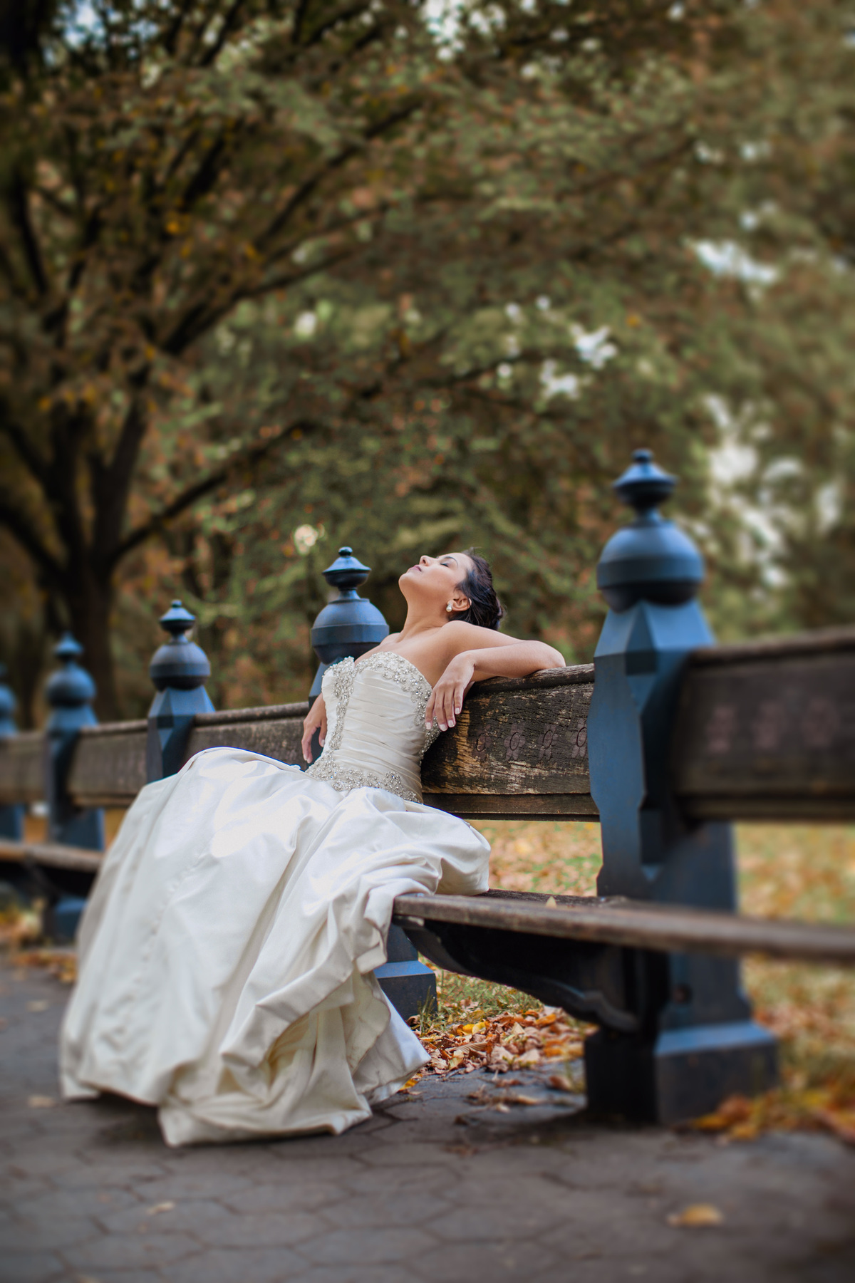 Noiva posando em nova york em ensaio de casamento. Foto feita pelo fotografo de casamento Rafael Ohana